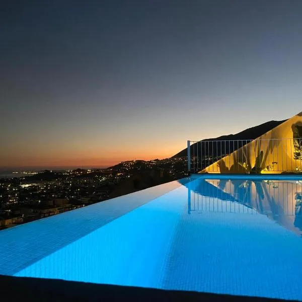 Spacious villa with great views!, hotel en Benalmádena