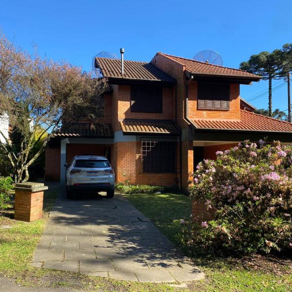 Sobrado do Lago Gramado - Localizado em um Bairro Nobre e arborizado