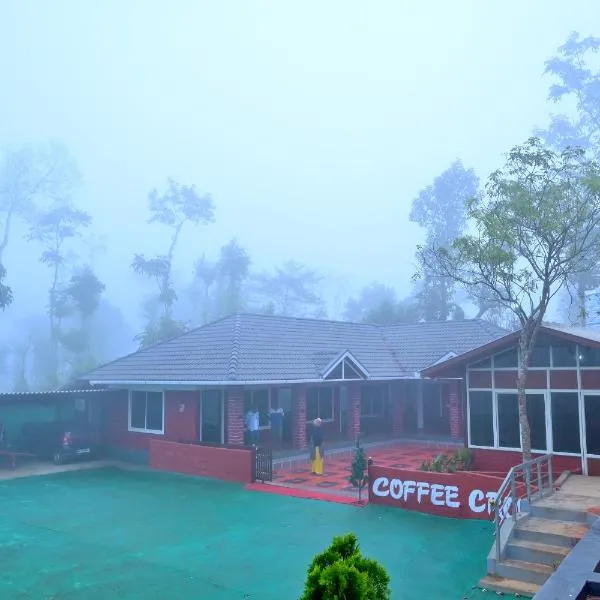 Coffee Crown Homestay - 1KM Falls, Home Food & Coffee Estate, hotel v destinaci Sakleshpur