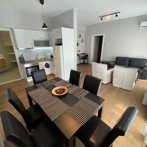 Ydrea Piraeus port apartment, hotel v destinaci Piraeus