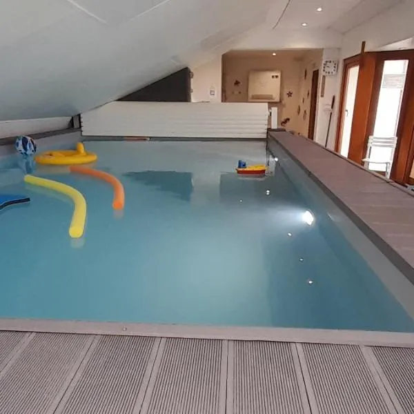 Gite Troubadour - Cap Gris Nez - piscine, hotel v destinaci Audinghen