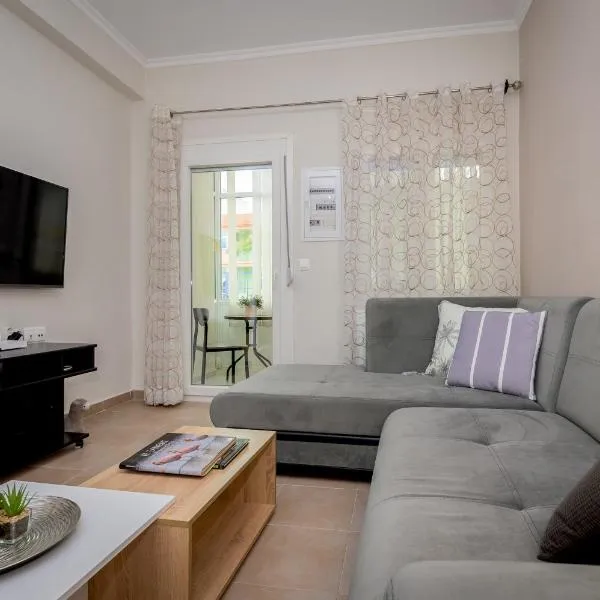 Chris Central Apartment, hotel in Alexandroupoli