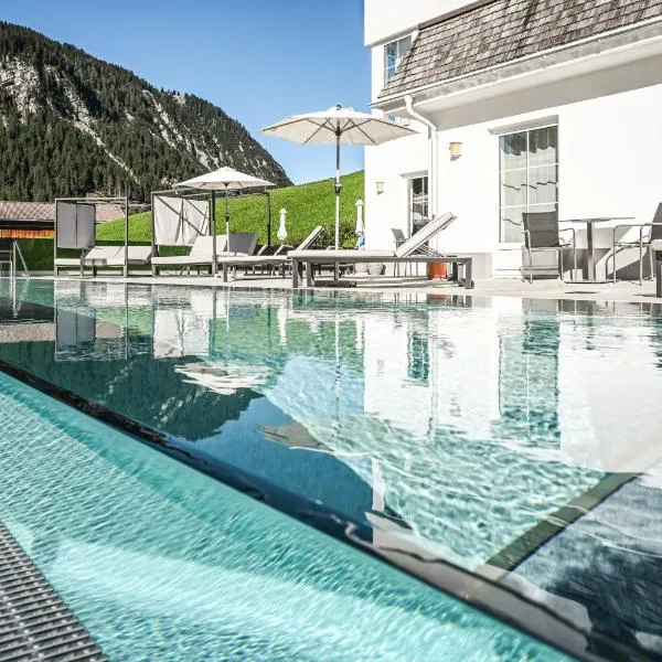 Berghotel Almrausch, hotel din Berwang