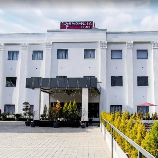 Regenta Place Panchkula Morni Hills, hotel v destinaci Morni