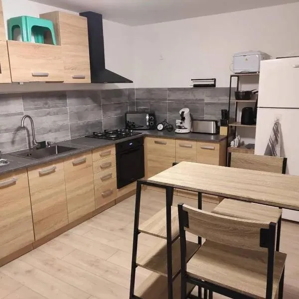 Appartement chaleureux à Nevy-sur-Seille 70 m² avec Wifi, hotel v destinaci Nevy-sur-Seille