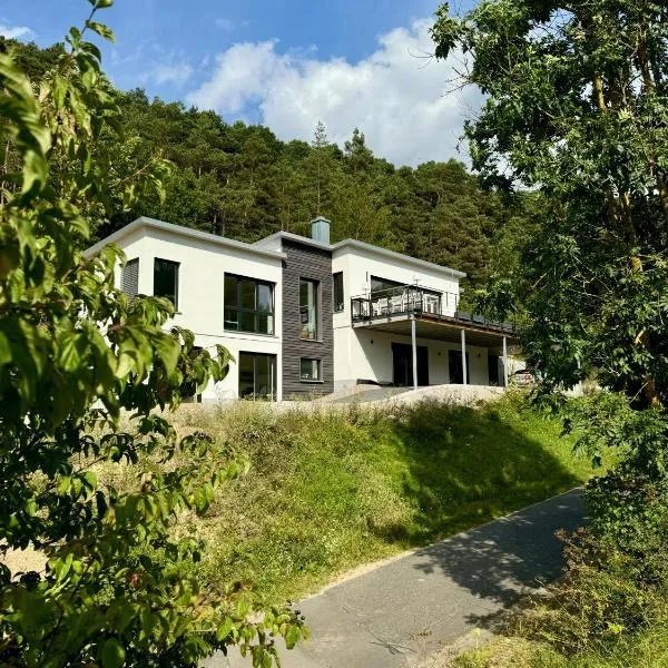 Wohnung am Wald, hotel v destinaci Geisa