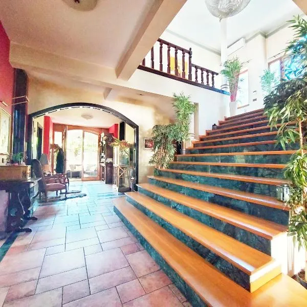 Red Clay Apartments City Club, hotel en Belgrado