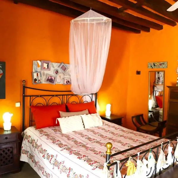 Histórica Casa con vistas al Jardín de Cactus y montañas, hotel u gradu Mogan