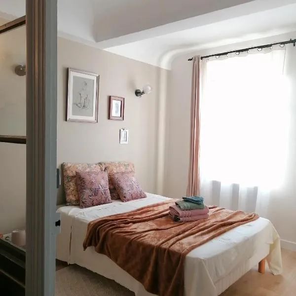 Charmante suite indépendante en maison de village, hotel v destinaci Loriol-sur-Drôme