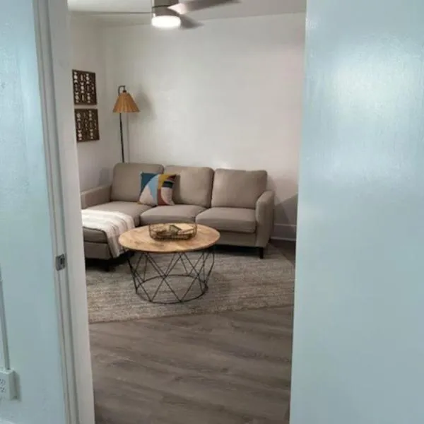 Beautiful Apartment 307 in a 100 year old building, hotel in Klamath Falls