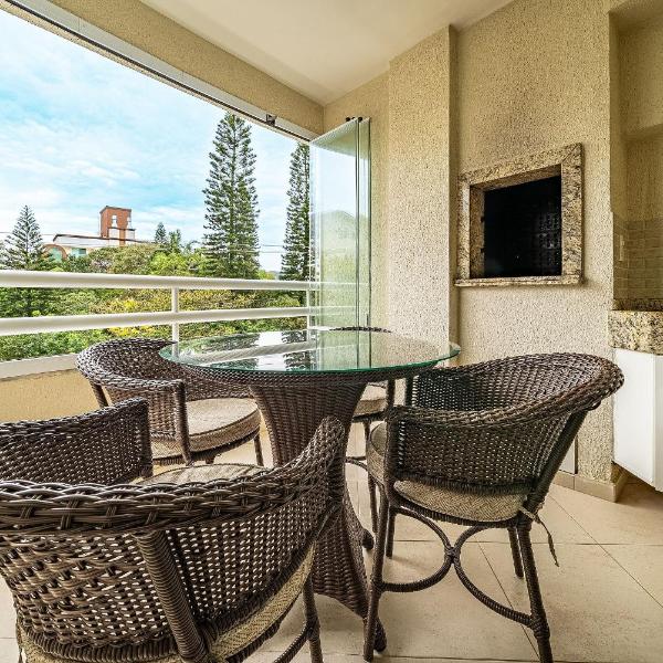 160 - Apartamento em Bombas com 3 dormitórios