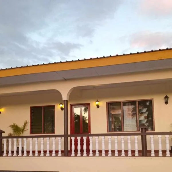 Dream Paradise Apartment, hotel v destinaci Korotogo