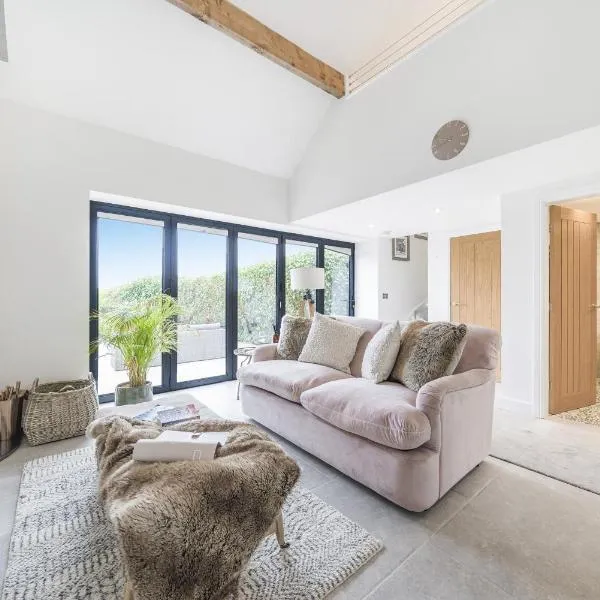 Brand New Listing - The Honey Pot in Stanton, hotel in Stanton