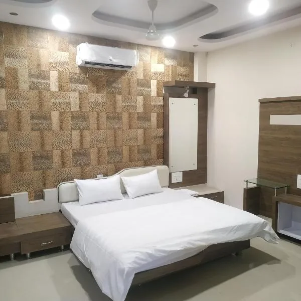 Satyabhama HomeStay-Ruby- Luxury one RK appartment photo 2