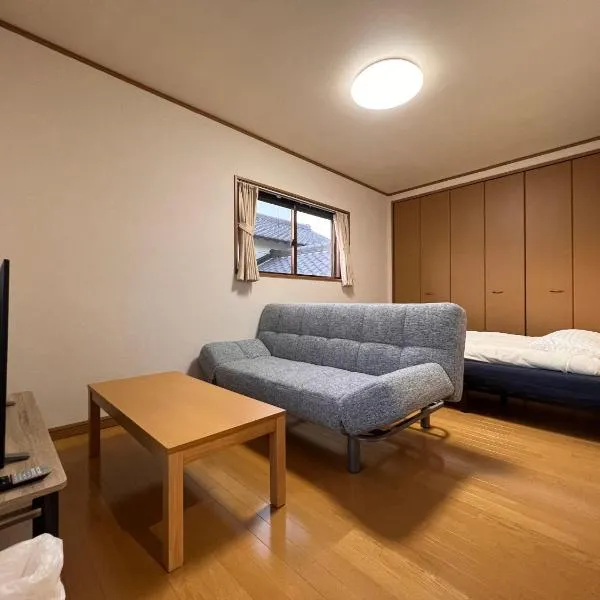 Check in is available from 12 PM Yokkaichi Miyamadocho House B, viešbutis mieste Jokaičis
