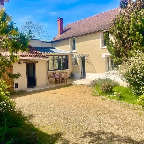 Charme authentique et confort moderne – hotel w mieście Villemeux-sur-Eure