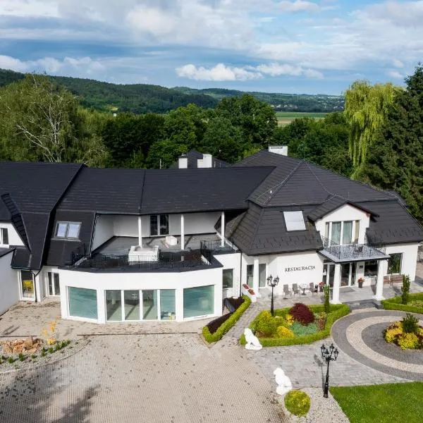 Dwór Wapowce, hotel v destinaci Přemyšl