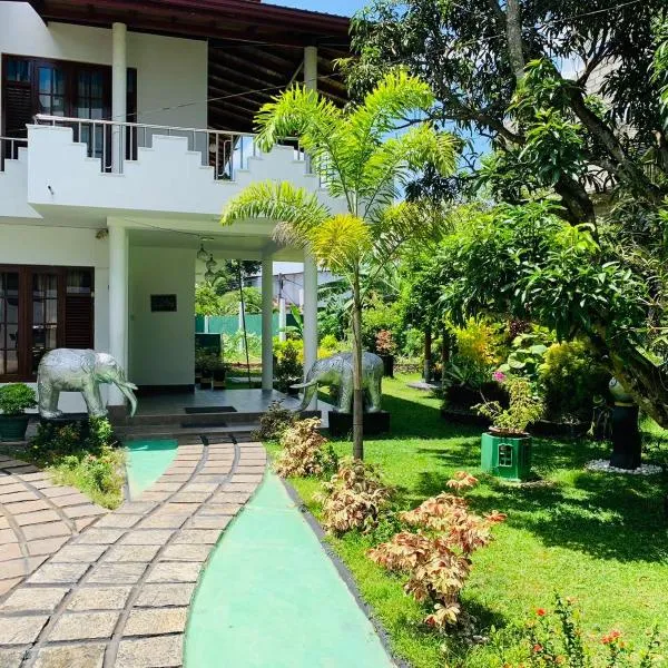 Elysian home villa, hotel v destinaci Madiwala