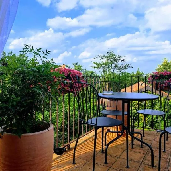 Viesnīca Casa Nonna Ada pilsētā Cisterna dʼAsti