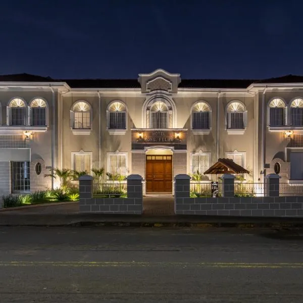 Hotel Monsenhor, hotel in São Sebastião do Paraíso