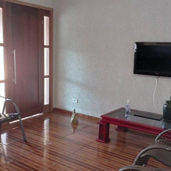 Casa Confortável arejada ar condicionado quente e frio 2 quartos ,2 banheiros ,2 vagas de garagem - Foto 5