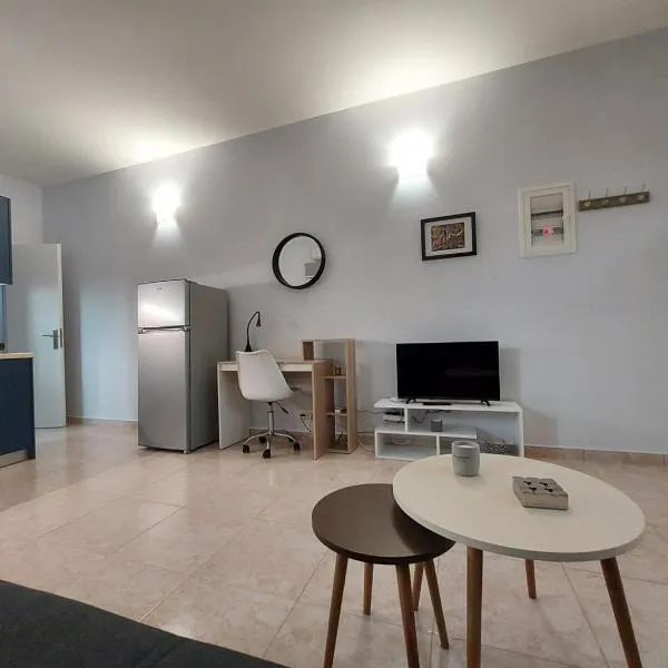 Oresti's House, hotel in Loutraki