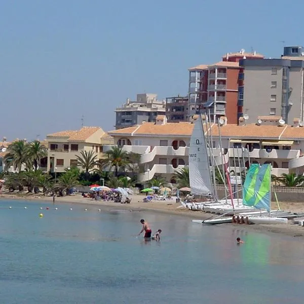 Apartamentos Góndolas V.v., hotel in La Manga del Mar Menor