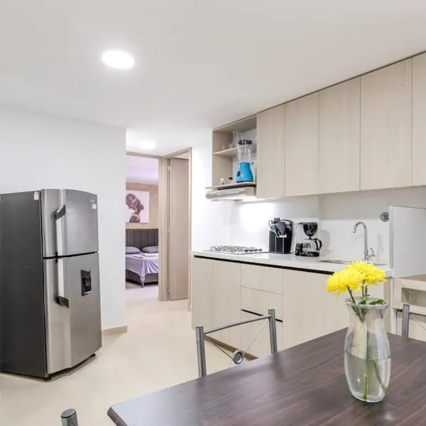 Apartamento en Laureles 2BR con rooftop y piscina 702, hotel in Medellín