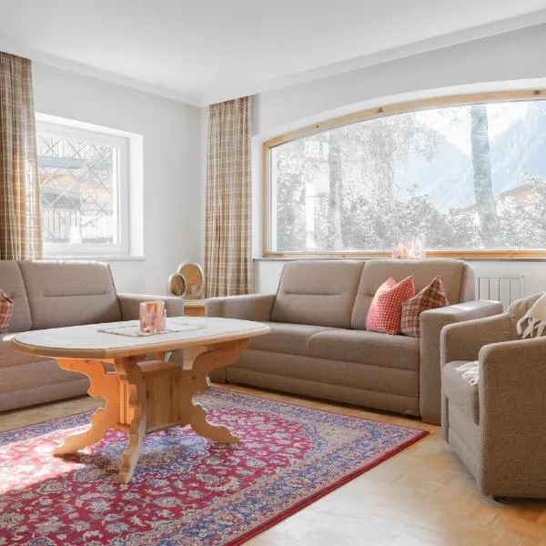Haus Capella, hotel v destinaci Grän