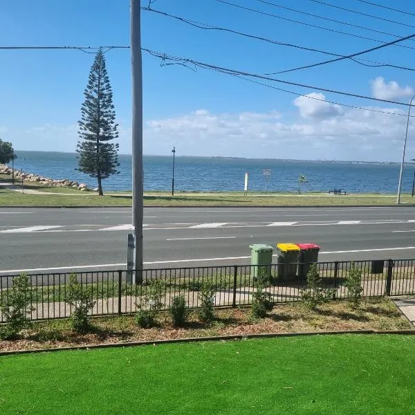 Beach View Cottage、Clontarfのホテル