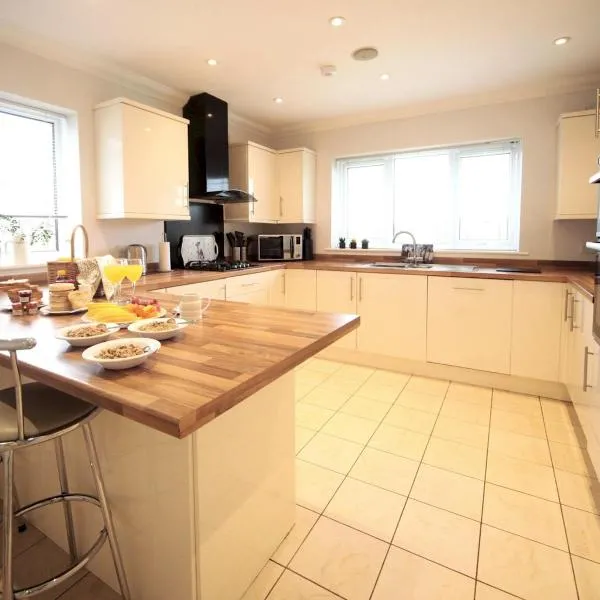 Home With Hot Tub Close to Beach - Pass the Keys: Pentraeth şehrinde bir otel