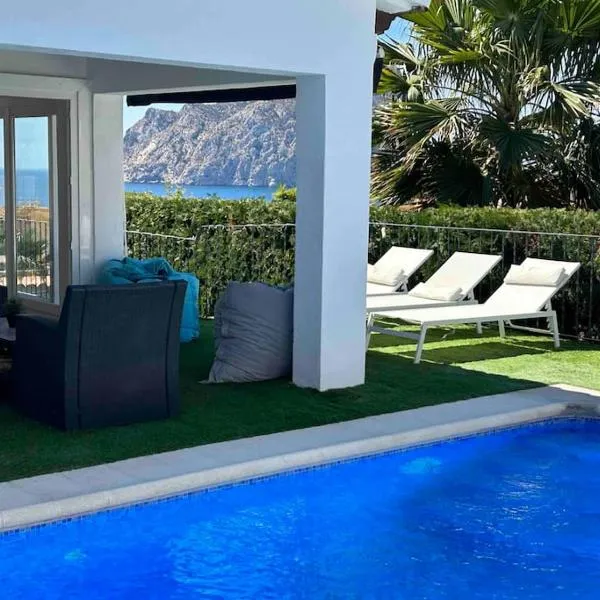 Espectacular villa junto a la playa, piscina privada y vistas al mar, ξενοδοχείο σε Ifach