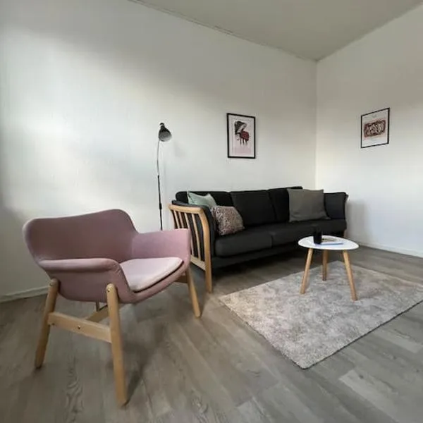 Hyggelig lejlighed i ældre byhus i Varde by, hotel v destinaci Varde