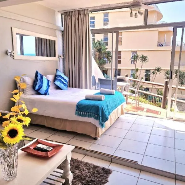 Celestial Shore- Main Tidal beach- Pool- Aircon- Dstv, ξενοδοχείο σε Umdloti