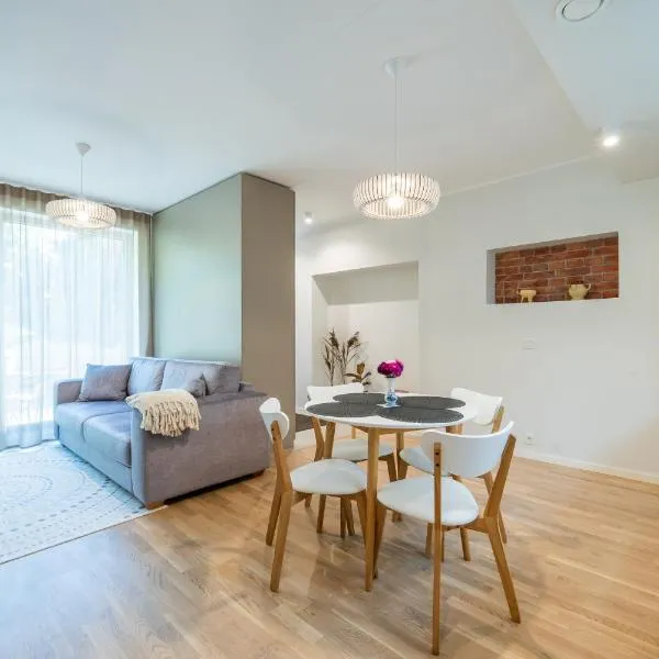 A&A Luxury Apartment with garden, hótel í Tartu