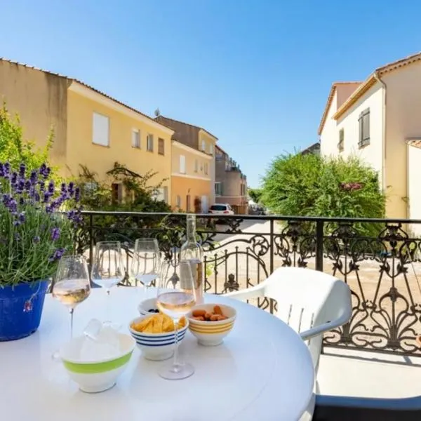 Remarquable T2 avec terrasse, hotel v destinácii Carqueiranne