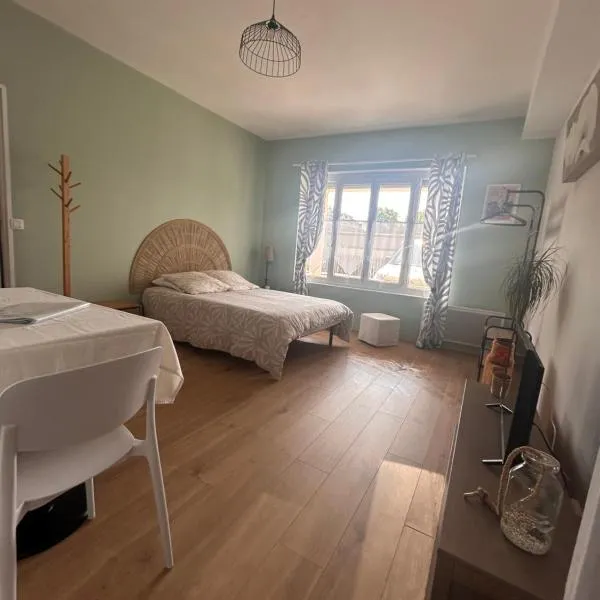 Appartement cosy, à deux pas de la mer, hotel in Ouistreham