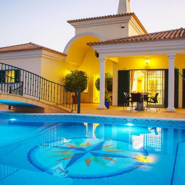 Exceptional Villa with Pool, Tennis Court, Games Room, Hotel in Quarteira