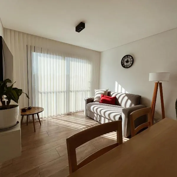 Depto Mili - Depto para 4 px macrocentro con cochera - Hola Sur, hotel em Mar del Plata