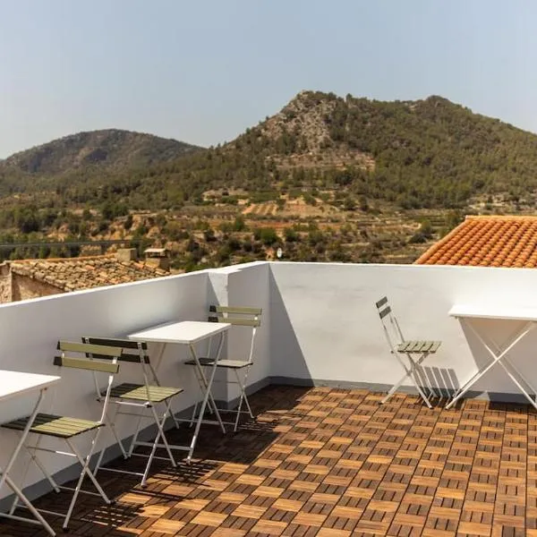 Casa rural las golondrinas, hotel v mestu Quesa