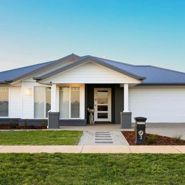 Luxury Lake Nagambie Retreat, hotel in Nagambie