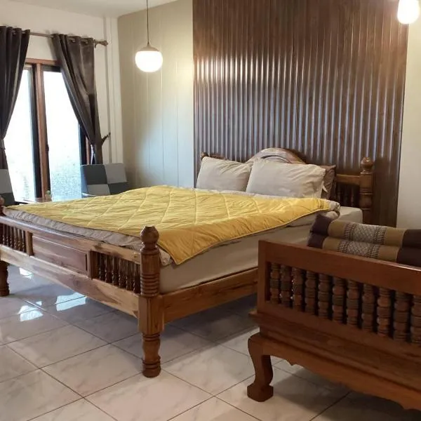 Baan Khunsri Guesthouse, hotel v destinaci Čiang Rai