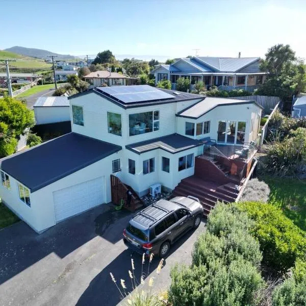 Helm's Deep, מלון בRiverton