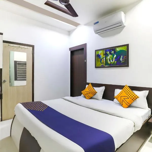 Hotel Atithi - Oposite Shreeji Hospital、ラージコートのホテル