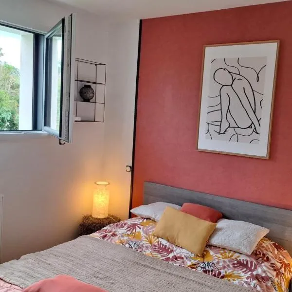Chambre d'hôtes Terracota, petit déjeuner en plus, 5 euros par personne, hotel in Saint-Pair-sur-Mer