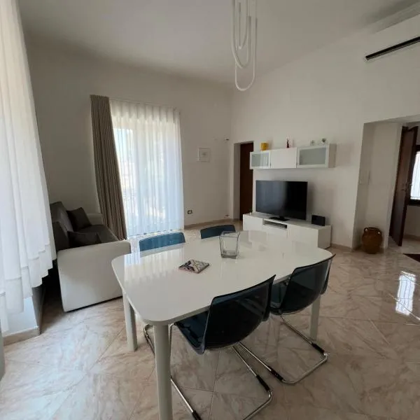 Domus Angriae Apartment, hotel Angriban
