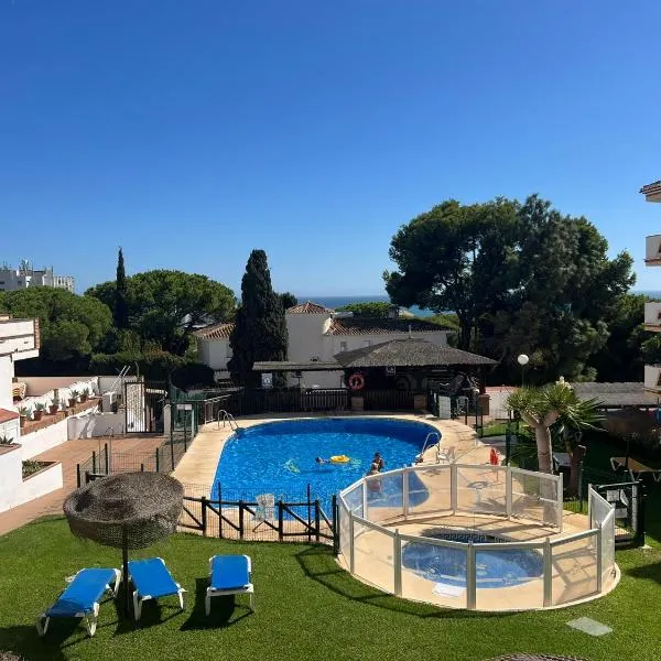Crown Apartments with Sea View, hotel a Sitio de Calahonda