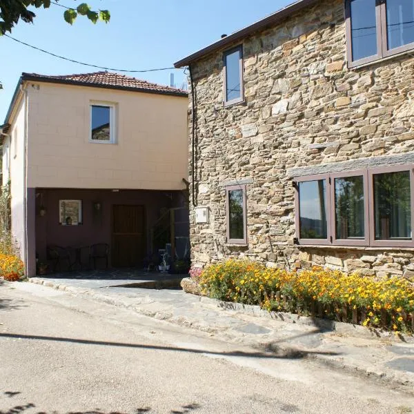 O Bolaño Apto 3, hotel in Parada de la Sierra