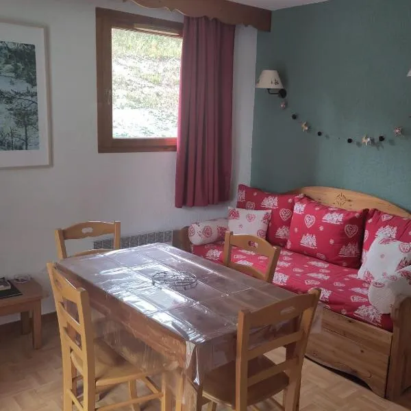 Puy St Vincent 1800 - appt 6 pers - près des pistes – hotel w mieście Puy-Saint-Vincent