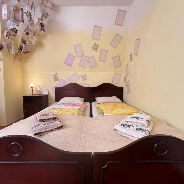 Poet's Theme Room, Free Parking, hotel v destinaci Karlovy Vary
